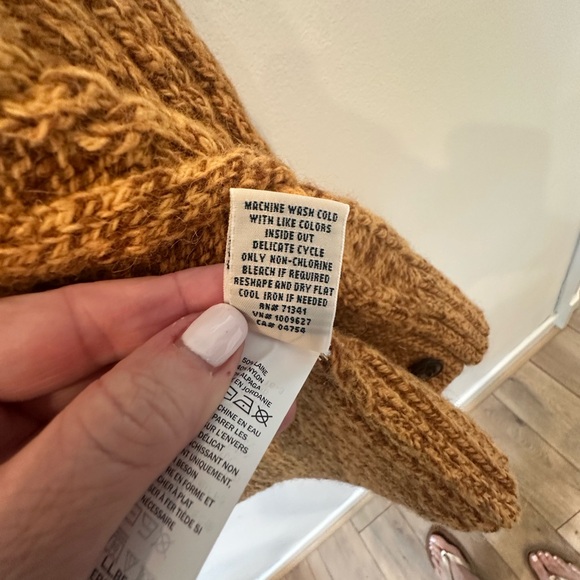 L.L. Bean Cable Knit Cardigan | Wool-Blend | L Petite | Golden Brown - Picture 4 of 5